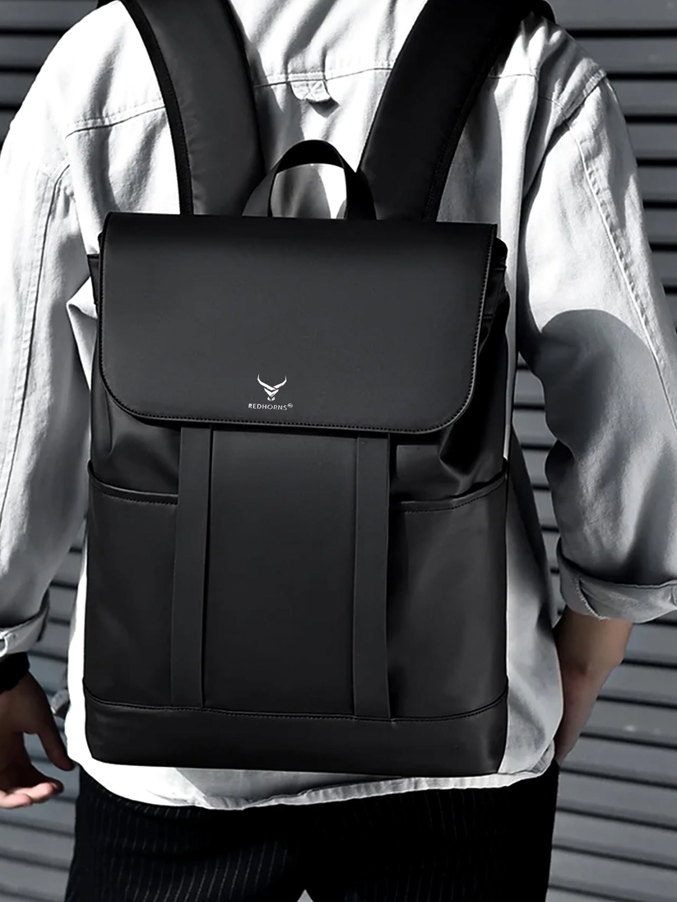 Wraith Travel Backpack 25L NEW