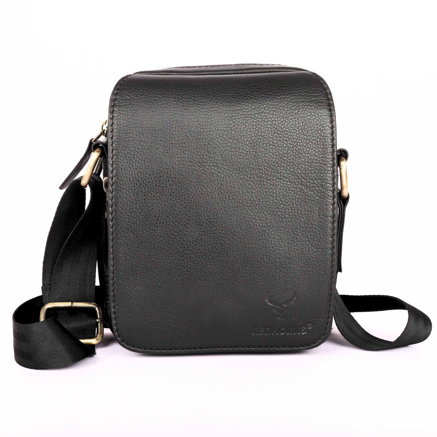 Buy Hidesign Black Textured Medium Sling Handbag Online At Best Price @  Tata CLiQ